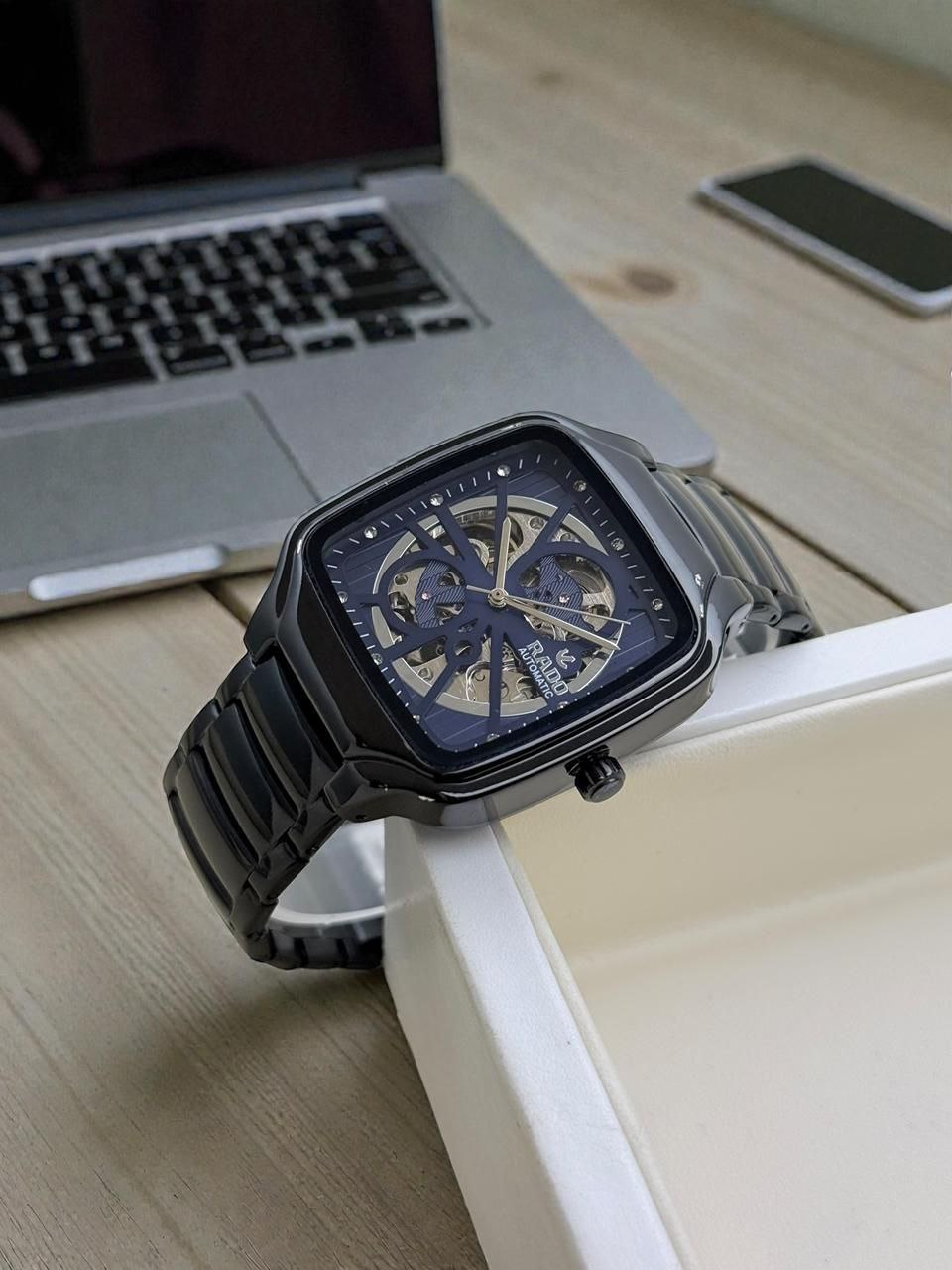 Round Skeleton Mechanical Watch
