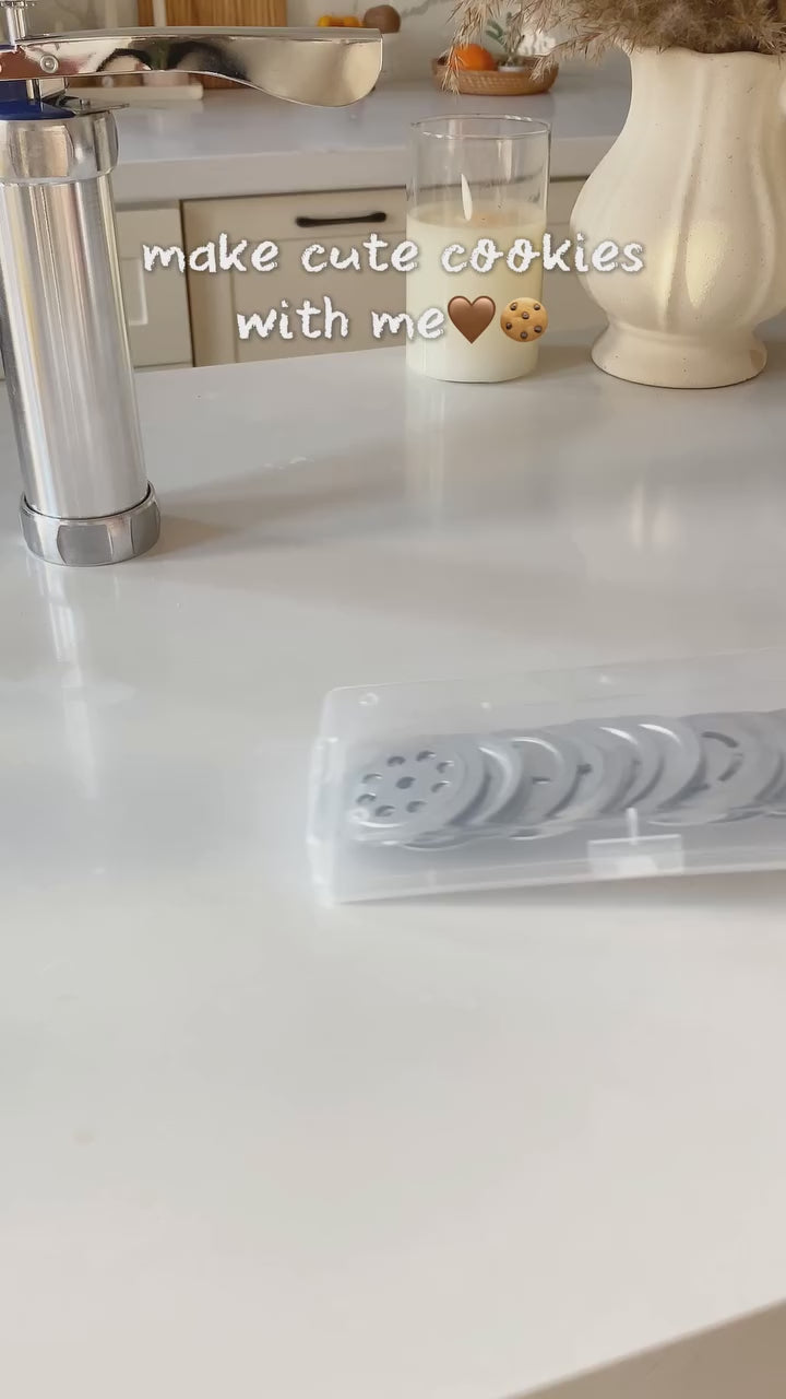 Cookie Press & Decorating Kit